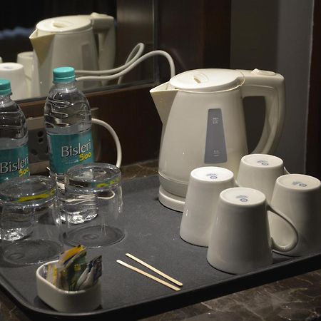 Tania President Inn Shirdi Ngoại thất bức ảnh